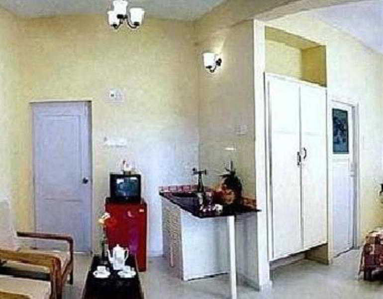 Summerville Beach Resort Candolim Exterior photo