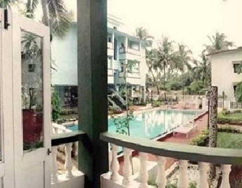 Summerville Beach Resort Candolim Exterior photo